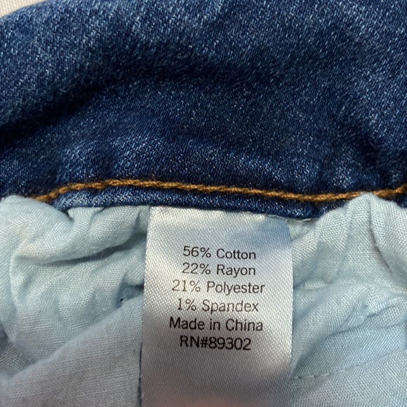 Denim Distressed Girls Stretch Low Rise Shorts Size 1 - Picture 4 of 9